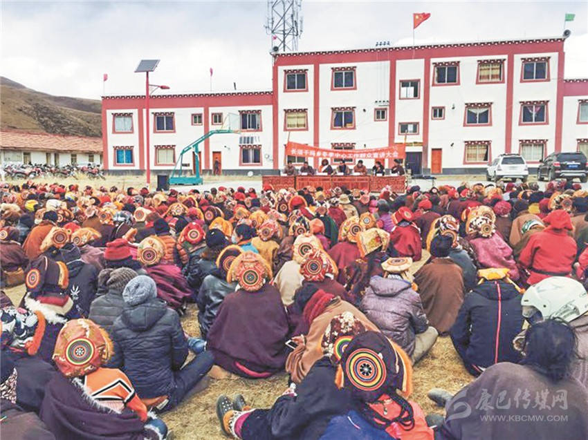 石渠縣開展“千人大下鄉(xiāng)” 、“千人大宣講”、“千人大走訪”活動掠影