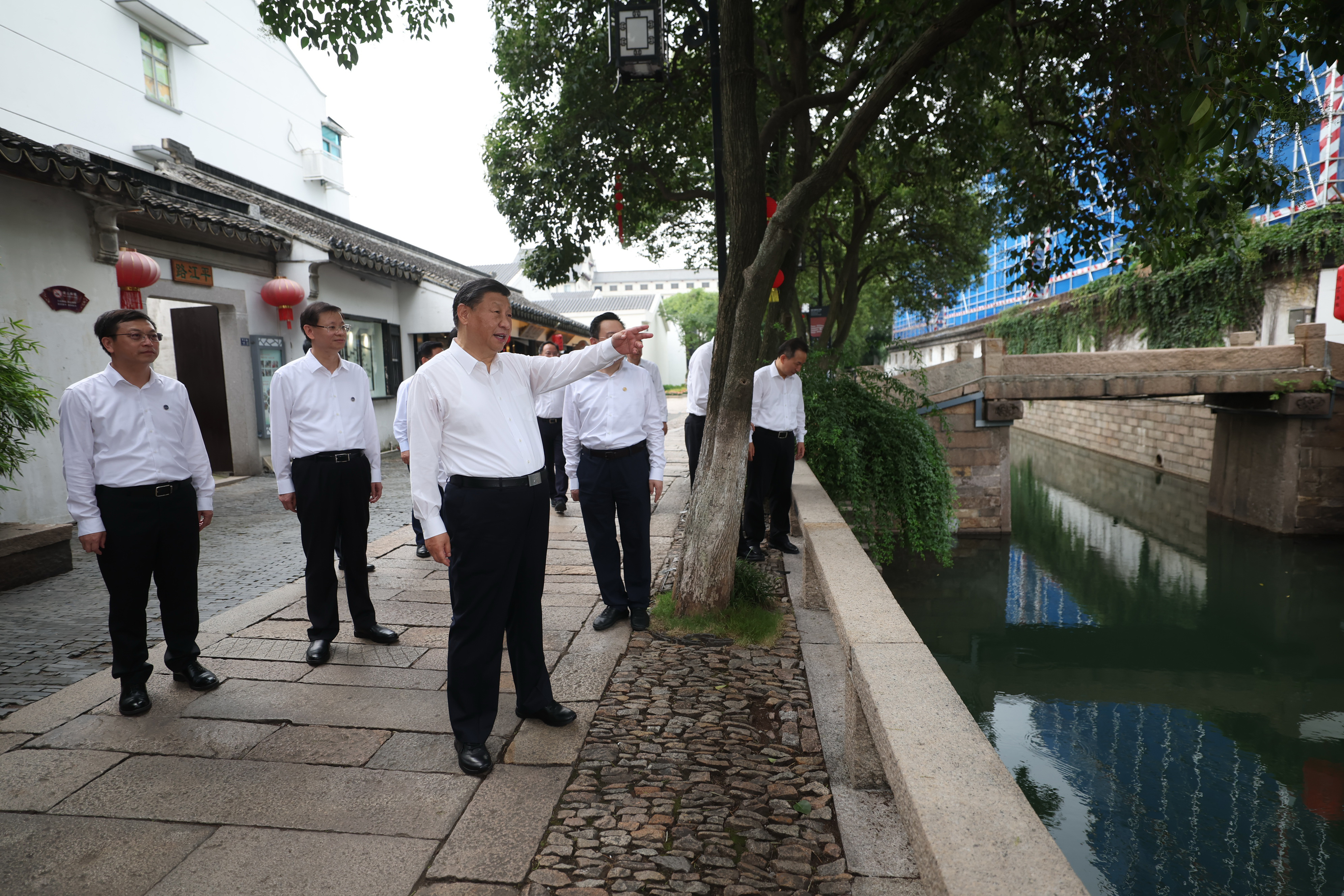 2023年7月6日，習近平在蘇州平江歷史文化街區考察。
