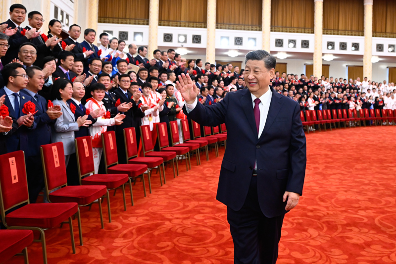 2022年4月8日，北京冬奧會(huì )、冬殘奧會(huì )總結表彰大會(huì )在北京人民大會(huì )堂隆重舉行。會(huì )前，習近平等會(huì )見(jiàn)北京冬奧會(huì )、冬殘奧會(huì )突出貢獻集體代表、突出貢獻個(gè)人和中國體育代表團成員。