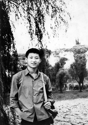 這是1972年，插隊回京探親時(shí)的習近平。